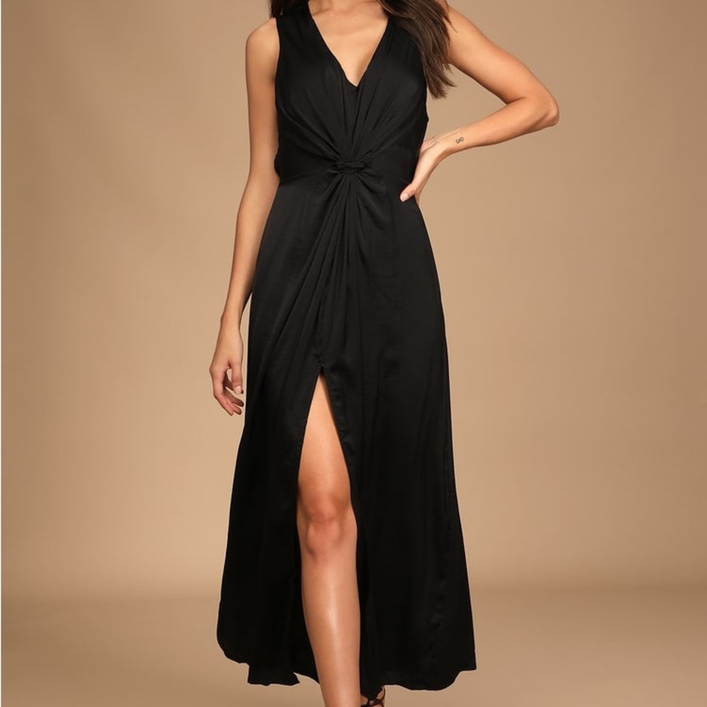 NWT Lulus black knotted top maxi dress